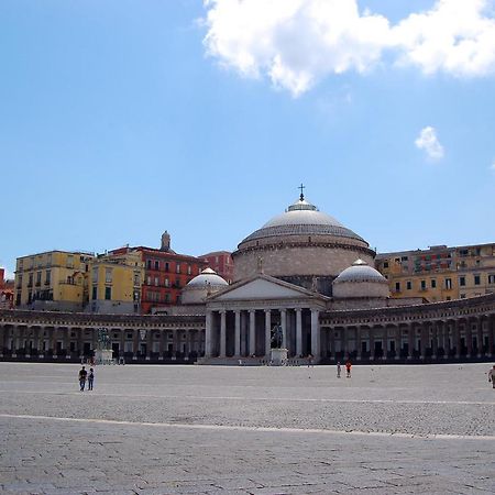 Base Napoli Plebiscito Panzió Kültér fotó