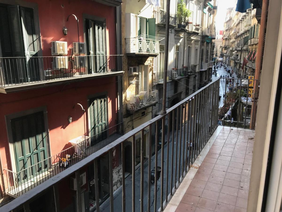 Base Napoli Plebiscito Panzió Kültér fotó