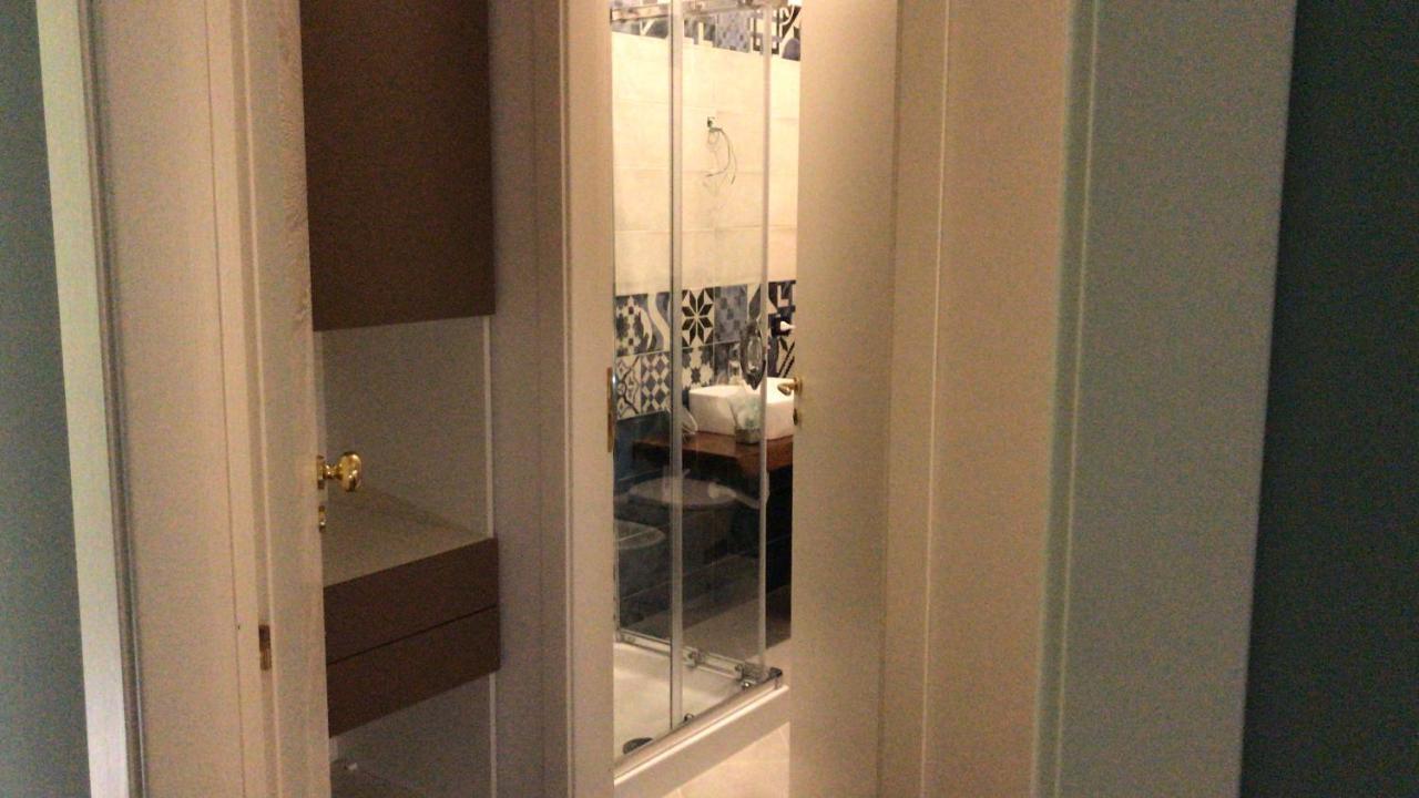 Base Napoli Plebiscito Panzió Kültér fotó