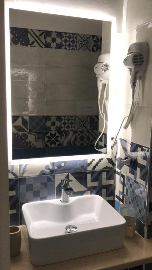 Base Napoli Plebiscito Panzió Kültér fotó